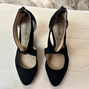 Life Stride Giovanna 2 black suede strap shoes, size 9m